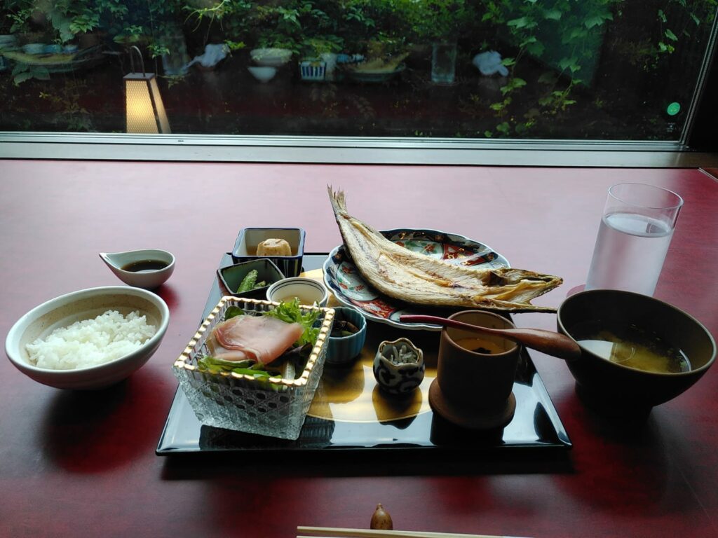 Hotel de luxe moins cher - Ryokan Japon - Repas de luxe kaiseki Hakone
