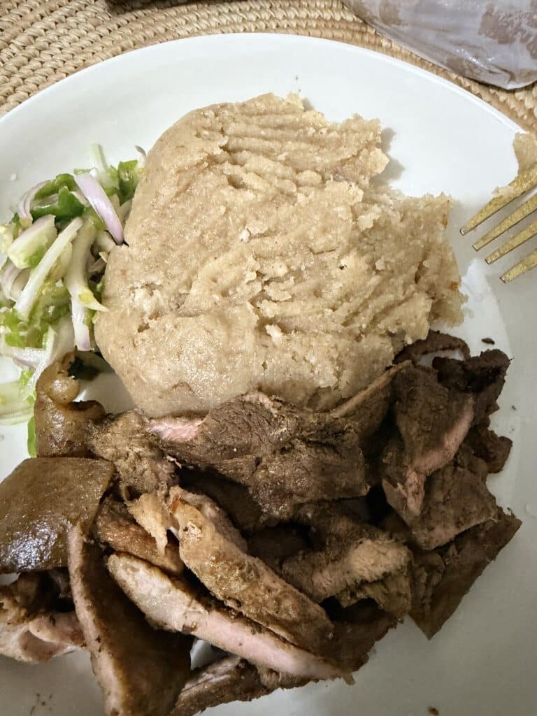 Manger à Ouidah : Porc sans nom